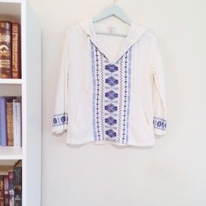 Porcelain White and Blue Embroidered Tunic Blouse